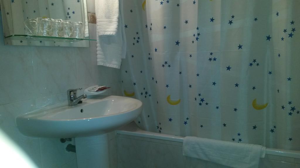 Hostal Residencia Taray Segovia Zimmer foto